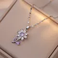 Elegante bloemenketting met paarse zirkonia en zilveren afwerking op een doosje - X1150-steel purple