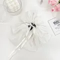 Pinza para el pelo con lazo de tul blanco de varias capas y cintas de raso elegantes - Blanco