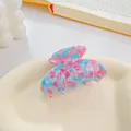 Pince à cheveux papillon en acétate marbré rose et bleu pour coiffures demi-relevées - 6cm / Bleu Pâle