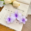 Eleganter lilafarbener Haarklammer mit Farbverlauf und drei Frangipani-Blüten-Design - Lavendel