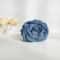 Pince à cheveux fleur en denim bleu élégante avec pétales 3D et décorations de perles - Bleu Brume