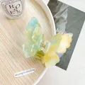 Blue and yellow gradient butterfly hair claw clip with marble acetate texture - 7.5cm / Yellow Blue