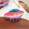 Πολύχρωμο κλάμερ μαλλιών UFO με εξωγήινο σε μπλε, ροζ και κίτρινο γυαλιστερό ακρυλικό - Στυλ Alien UFO / Κίτρινο Κόκκινο
