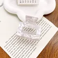 Pince à cheveux carrée en acétate avec motif marbré blanc pour coiffures élégantes - 5cm / Blanc coquille