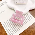 Pince à cheveux rectangulaire en acétate rose marbré pour coiffure de femmes - 5cm / Rose Gemme