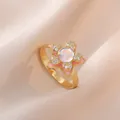 Rotierender rosa Blumenring mit Zirkonia-Mikropflaster und Goldlegierung-Finish - Rosa Blume Offener Ring / Gold