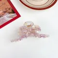 Große Haarklammer mit Schleife aus Acetat in Lavendel-Marmor mit Goldfeder - Flieder