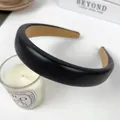 Serre-tête rembourré en cuir noir chic pour un effet de volume minimaliste élégant - Noir
