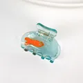 Mini pince à cheveux carpe koi en acrylique bleu transparent avec joli motif de poisson - Petite Pince à Cheveux - Un Poisson