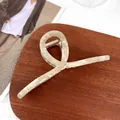 Pince à cheveux en acétate marbré crème avec design croisé et ressort doré durable - Croisé / 13.5cm / Couleur Coquillage