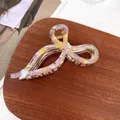 Pince à cheveux papillon en acétate marbré coloré avec cadre en métal doré - Style Nœud / 11.6cm / Rose Sakura