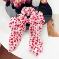 Chouchou fleuri rose et blanc avec long ruban et motif de petites fleurs romantiques - Chouchou à Nœud à Ruban Simple