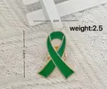 Broche ruban vert en émail et bordure dorée pour sensibilisation 2x2,8cm - Vert