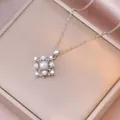 Collier fleur argenté avec perle centrale et strass dans son coffret cadeau - X0860 - Fleur D'acier