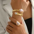 Ensemble bracelet et bague dorés avec perles baroques irrégulières sur poignet - Style Perle Artificielle Rose Violet Base Or (SL7766B)