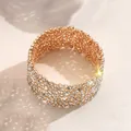 Bracelet manchette doré large serti de strass brillants pour tenue de soirée - Style Or (SL7735C)