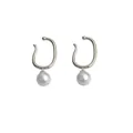 Eleganti ear cuff a U placcati argento con perle bianche tonde pendenti da donna - Argento Corto