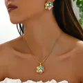 Parure élégante en or avec pierres précieuses colorées et design de pétales sur modèle - Style Fleur Vague Pierre Précieuse Tricolore (XL5416-16)
