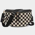 Crossbody-Brusttasche im Schachbrettmuster mit Gurt und kleiner Geldbörse - L / Schwarzes Gitter