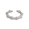 Anello di bambù argento regolabile con zirconi bianchi scintillanti incastonati - Anello in Bambù con Zirconia (Z0019) / Argento