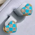 Orecchini a cuore dorati con motivo a scacchi verde acqua e zirconi a pavé - Orecchini a Cuore con Scacchiera Blu - Oro