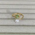 Anello tulipano dorato con perla bianca e pietra verde a goccia dal design elegante - Aperto Regolabile / Tulipano Verde Con Perla