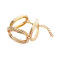 Retro goldenes geometrisches Kettenarmband mit gedrehten Gliedern und verstellbarer Passform - Dreifachschleife Texturiertes Armband