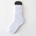 Klassische weiße Slouch-Socken aus atmungsaktiver Strickbaumwolle für den Freizeitlook - Einheitsgröße / Weiß