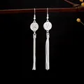 Orecchini etnici Miao in argento con lunghe nappe e motivi circolari traforati pendenti - E2128-2 (Nappa a Catena a Serpente Traforata Rotonda) / Argento