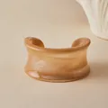 Detail of wide acrylic cuff bracelet with brown marble texture in bohemian style - Beige Brown Quicksand Style (AB0090-3)
