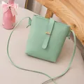 Borsa a secchiello a tracolla verde menta in pelle PU con fibbia dorata moda - verde chiaro