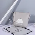 Hellgraue Wolke Umhängetasche für Damen aus PU-Leder mit feinem Schultergurt Design - Hellgrau