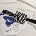 Mini marsupio con stampa zebrata, cintura in pelle nera e fibbia dorata da donna - Zebra Print