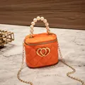 Mini borsa a secchiello trapuntata arancione con manico di perle e fibbia a cuore - Arancione