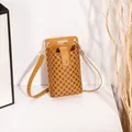 Mini braune Umhängetasche mit geometrischen Mustern und goldener Metallschnalle Dekor - Monogramm-Druck-Stil / Braun