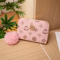 Portafoglio rosa multistrato in pelle PU con motivi a cuore e ciondolo a pompon morbido - Rosa
