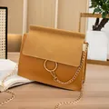 Retro ginger yellow crossbody chain bag with large gold ring and suede texture - Yellow