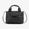 Mini zwarte gewatteerde crossbodytas met driehoekig borduursel en handvat - Zwart