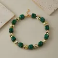 Collana artigianale con perle quadrate verde marmo e accenti dorati dalla forma irregolare - Set Marmo Verde Scuro (KN0616-13)
