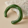 Bracciale a onde irregolari in acrilico verde scuro con motivo marmorizzato e resina - Stile Aperto Onda Nuvola Smeraldo (AB0029-6)