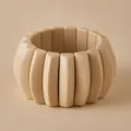 Bracciale largo geometrico in resina beige in moderno stile maillard con finitura opaca - Stile Minimalista Beige Tinta Unita (AB0063-9)