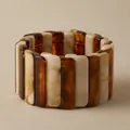 Bracciale largo in acrilico con motivi tartarugati marroni e blocchi di marmo crema - Stile Marmo Bicolore Giuntato (AB0064-6)