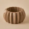 Bracciale largo in resina con moduli geometrici marroni Morandi in stile minimalista - Stile Marrone Scuro Tinta Unita (AB0063-12)