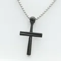 Détail du pendentif croix batte de baseball noire avec texture et chaîne box argentée - Pendentif Seul (Sans Chaîne) / Noir