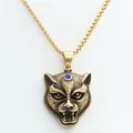 Detailaufnahme eines goldenen Leopardenkopf-Anhängers mit blauem Edelstein und Box-Kette - Nur Anhänger (Ohne Kette) / Retro Gold