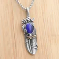 Collana con ciondolo piuma retro punk in acciaio al titanio con pietra occhio di gatto - Collana Con Catena Veneziana / Pietra blu