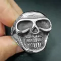 Vintage punk skull ring in polished stainless steel with gothic skull relief detail - Size 8 / Classic Skull Style (1Silver) / Silver