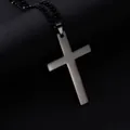 Pendentif croix en acier inoxydable poli avec chaîne noire pour hommes - Noir