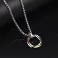 Pendentif collier à trois anneaux entrelacés avec accents dorés et cristaux - Chaîne serpent / Or