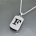 Collier minimaliste en acier inoxydable avec pendentif lettre F ajourée et chaîne perle - Style Lettre F